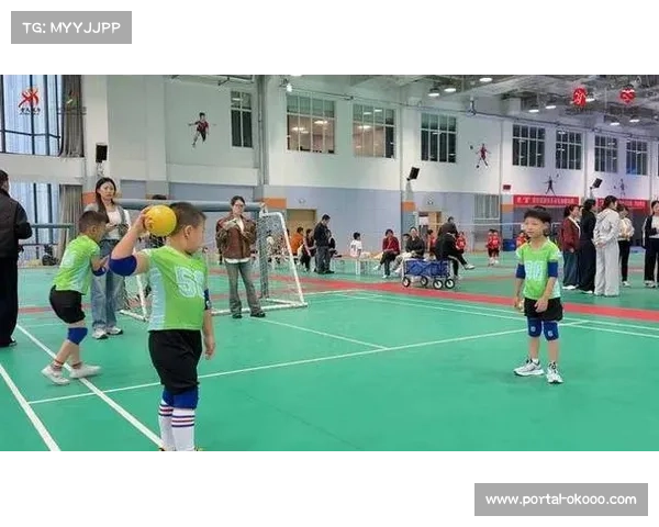 “全民健身”手球运动进社区公益活动日照站举行，探索体教融合新模式