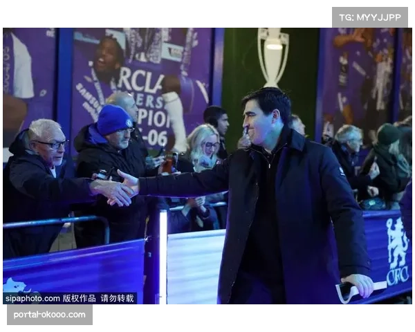 切尔西帅位之争聚焦罗塞尼尔与法布雷加斯